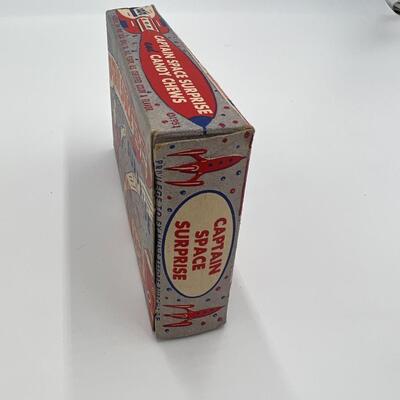 VERY RARE 1951 Captain Space Suprise Leader Candy Chews Box