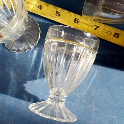 LOT 194  TEN OLD JUICE GLASSES
