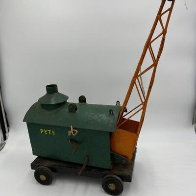 1920s or 1930s Antique Pressed Steel Toy Crane with Magnet