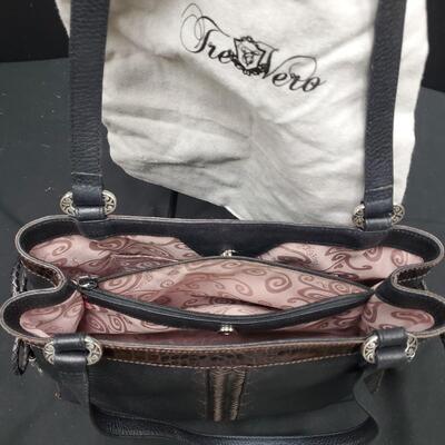 Tres Vero Handbag