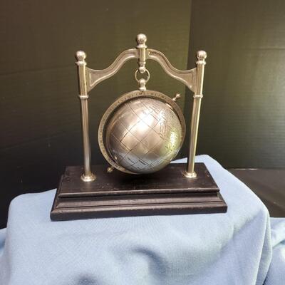 Suspended Metal Desk top Globe