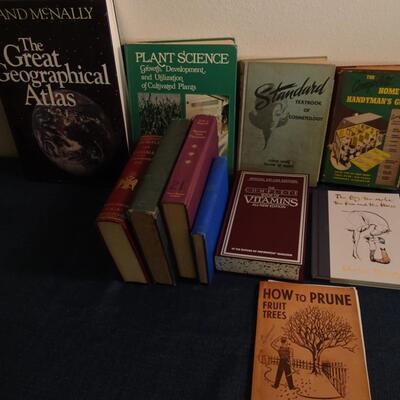 LOT 431. COLLECTION OF BOOKS