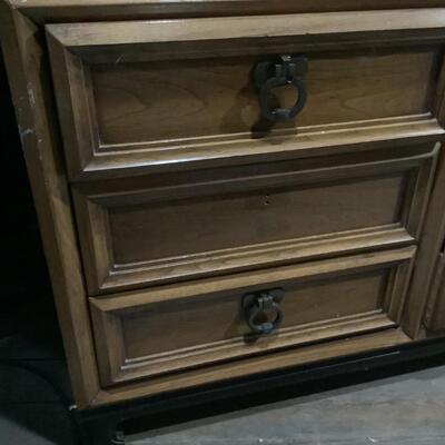 Dresser with 9 dovetail drawers