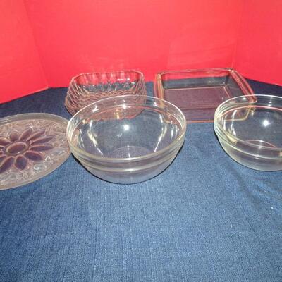 LOT 433. SERVING AND GLASS BAKE WARE