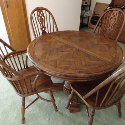 LOT 435.  THOMASVILLE DINING SET WITH TWO 20" EXTENSION LEAVES
