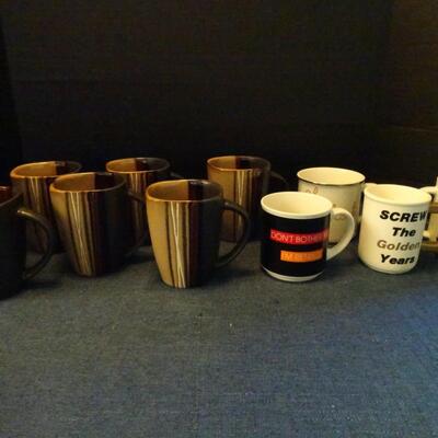 LOT 446. COLLECTION OF MUGS