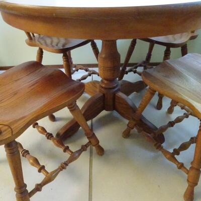 LOT 450.  DINETTE SET