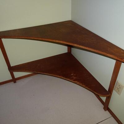LOT 453.   CORNER SHELVING UNIT