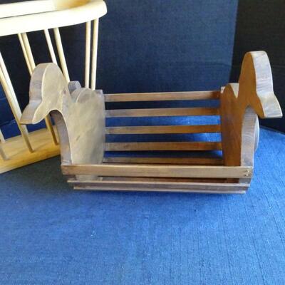 LOT 455. MAGAZINE RACK AND DUCK RACK
