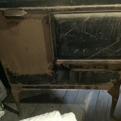 Oriole stove/oven early 1900â€™s