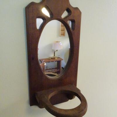 LOT 457. VINTAGE WALL HOME DECOR MIRROR AND PLANT RACK
