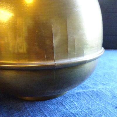 LOT 458. SPITTOON