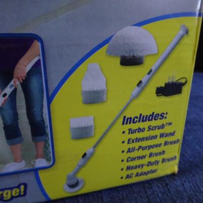 LOT 460. CLEANING TOOLS