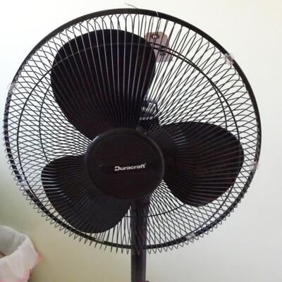 LOT 465 FLOOR FAN