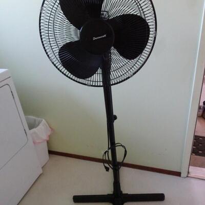 LOT 465 FLOOR FAN