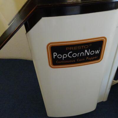 LOT 468. JUICER AND POPCORN POPPER