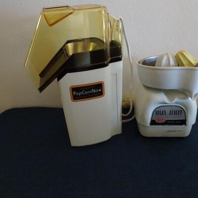 LOT 468. JUICER AND POPCORN POPPER