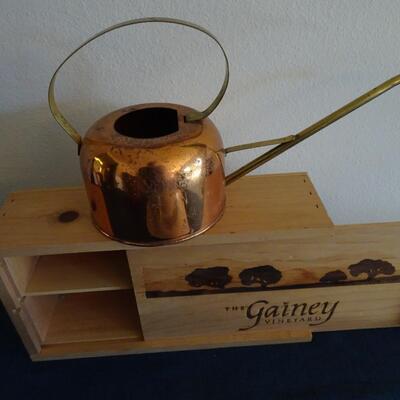 LOT 473. HOME DECOR  AND PAN