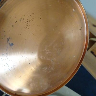 LOT 473. HOME DECOR  AND PAN
