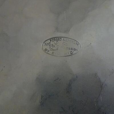 LOT 473. HOME DECOR  AND PAN