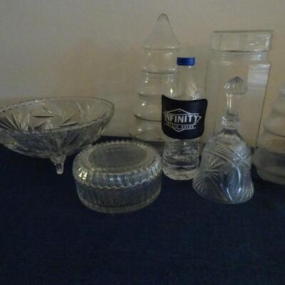 LOT 483. GLASS HOME DECOR ITEMS