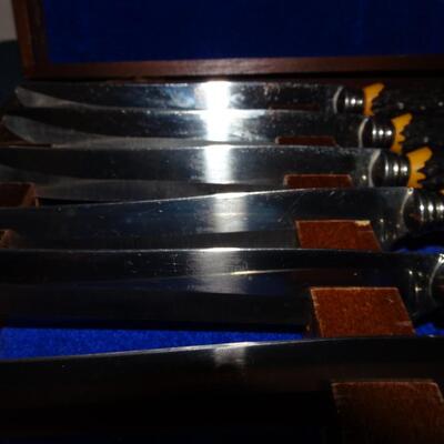 LOT 486. VINTAGE ROYAL BRAND CUTLERY SET