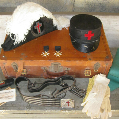 MS Vintage Knights Columbus Hats Bicorn Belt Sash Medals Travel Case Milwaukee Cmdy