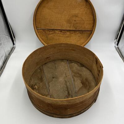 Antique Circa 1910 Wood Handmade Cheese Box with Lid