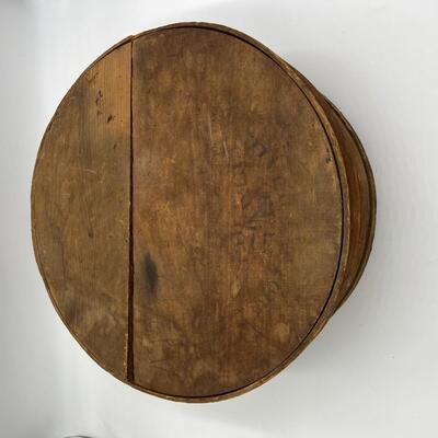 Antique Circa 1910 Wood Handmade Cheese Box with Lid