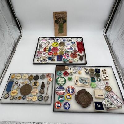 Large Lot of Seattle and Washington Related Buttons and Ephemera