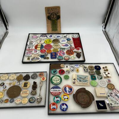 Large Lot of Seattle and Washington Related Buttons and Ephemera