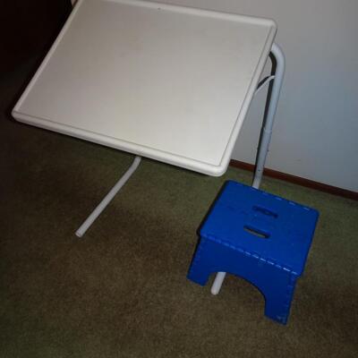 LOT 503. FOLDING TABLE/TV TRAY AND STOOL