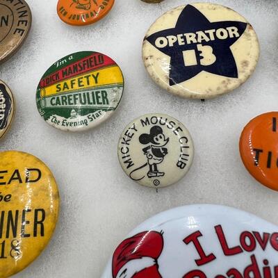 Large Lot of Vintage and Antique Buttons and Pins Related to Books, Comics, Cartoons, TV and Movies