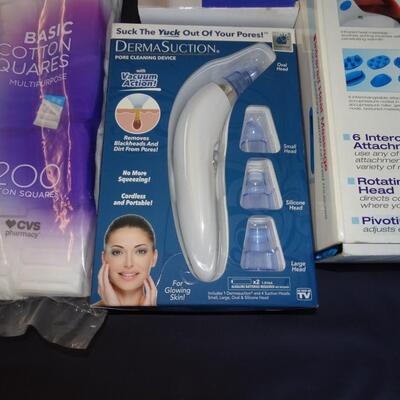 LOT 518. HEATING PAD AND MASSAGER