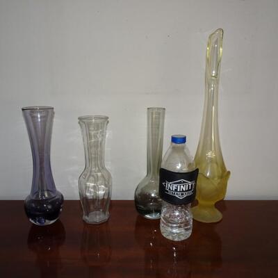 LOT 520. VASES