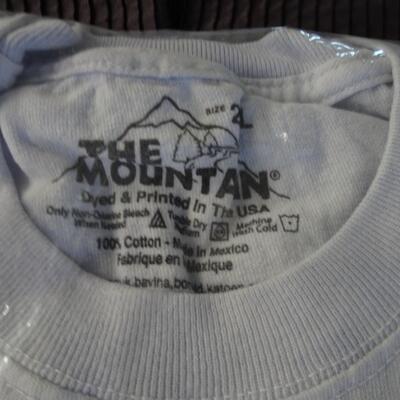 LOT 525.      FIVE XXL MENS T SHIRTS STILL IN PACKAGE