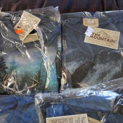 LOT 526.    ELEVEN  XXL MENS T SHIRTS STILL IN PACKAGE