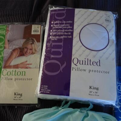 LOT 533  LINENS. SHEETS AND PILLOW PROTECTORS