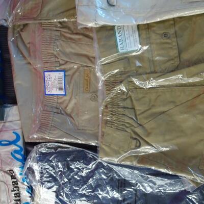 LOT 538. SEVEN SETS OF MENS SHORTS STILL IN PACKAGE