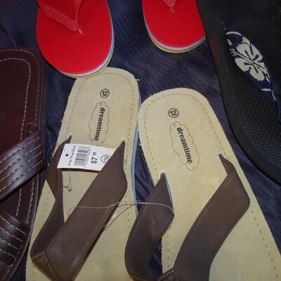 LOT 536. SEVEN PAIRS OF FLIP FLOPS/SANDALS