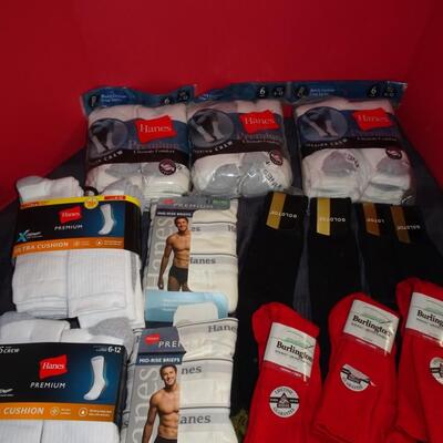 LOT 540. COLLECTION OF MENS SOCKS AND BRIEFS NEW IN PACKAGE