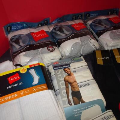 LOT 540. COLLECTION OF MENS SOCKS AND BRIEFS NEW IN PACKAGE