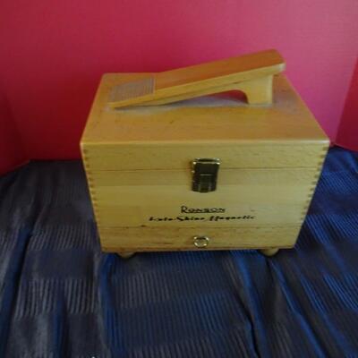 LOT 548. SHOE SHINE BOX