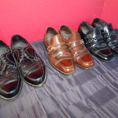 LOT 549. MENS DRESS SHOES
