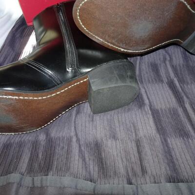 LOT 550. THREE PAIR OF MENS BOOTS SIZE 10.5