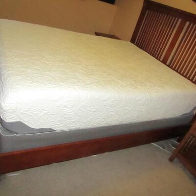 LOT 3  MISSION STYLE QUEEN SIZE BED FRAME WITH TEMPURPEDIC LIKE MATTRESS SET