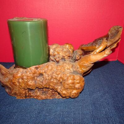 LOT 572. BURLWOOD CANDLE HOLDER AND CANDLE