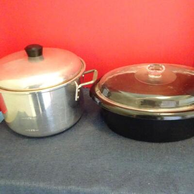 LOT 575. COOKWARE
