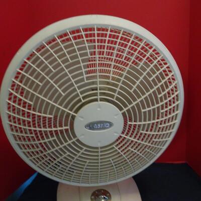 LOT 576. TABLE FAN