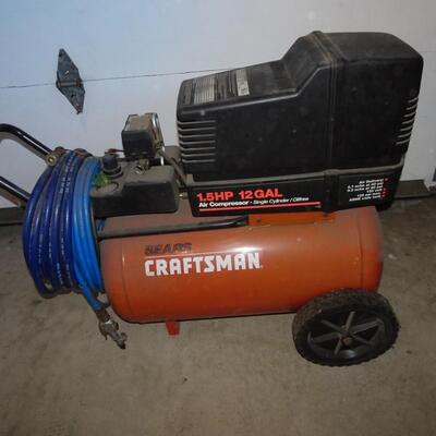 LOT 567.   CRAFTSMAN 1.5 HP 12 GAL AIR COMPRESSOR